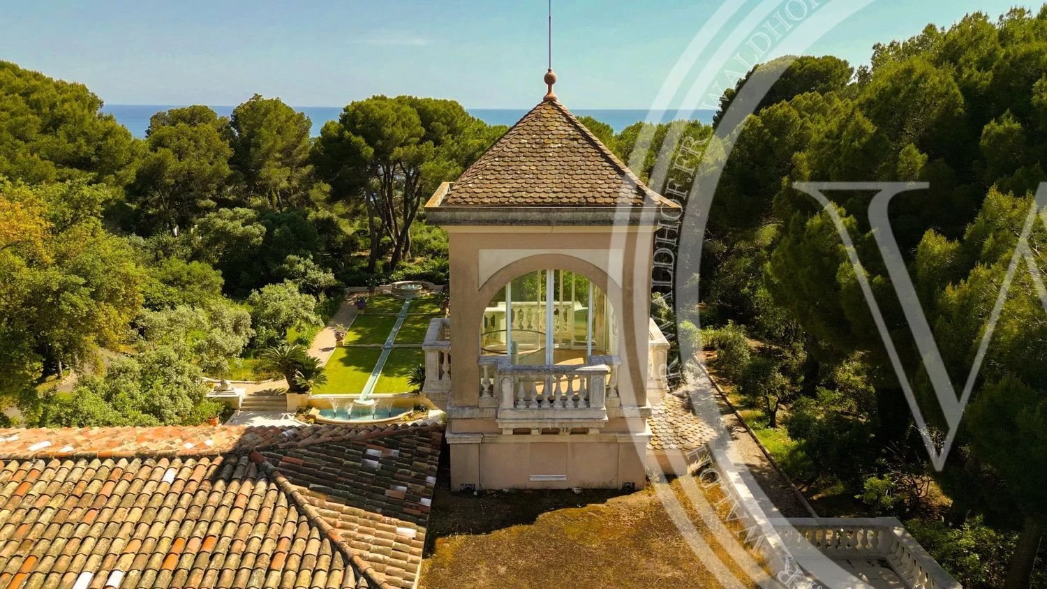 Maison à louer, 690m², Antibes