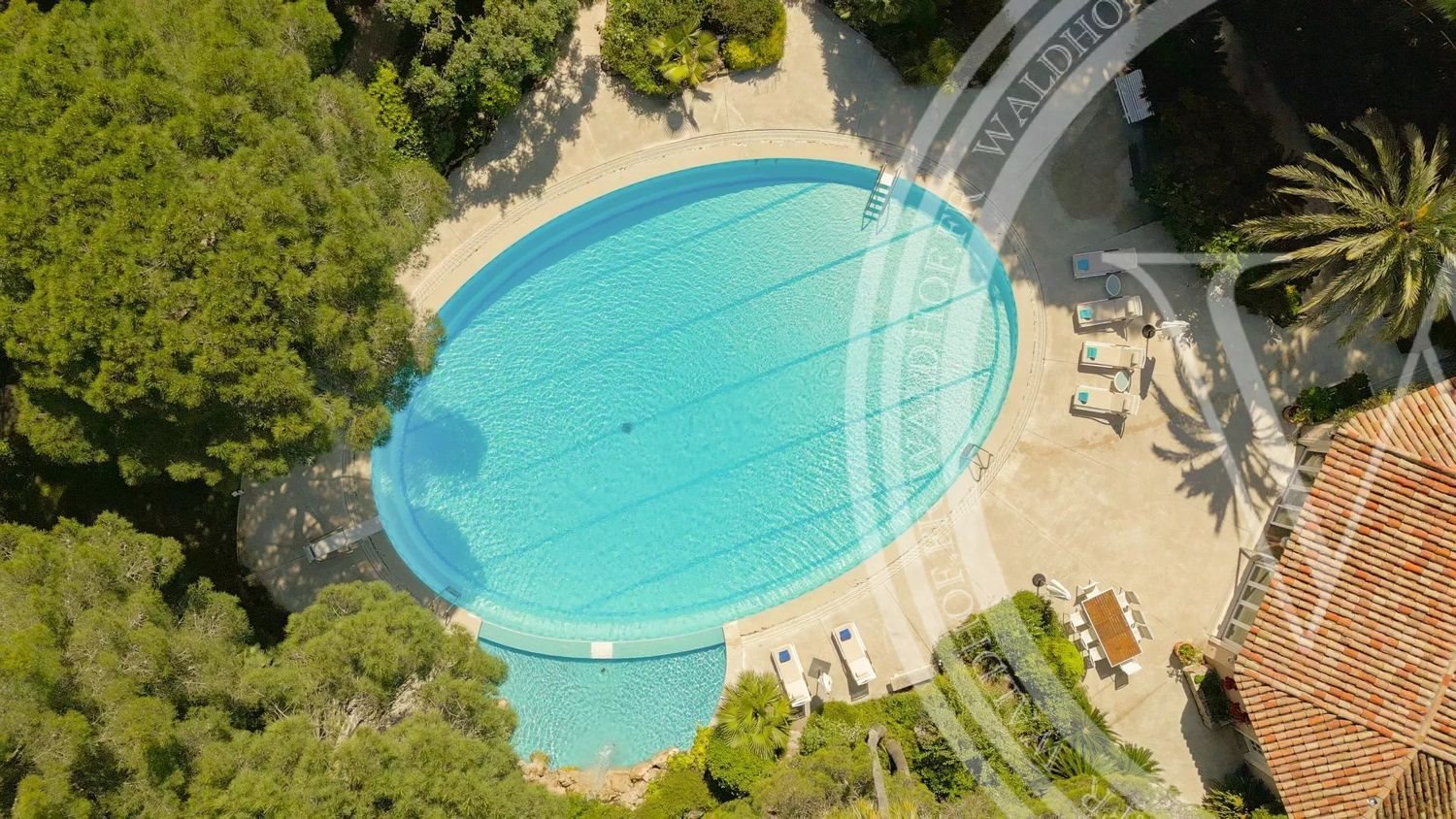 Maison à louer, 690m², Antibes