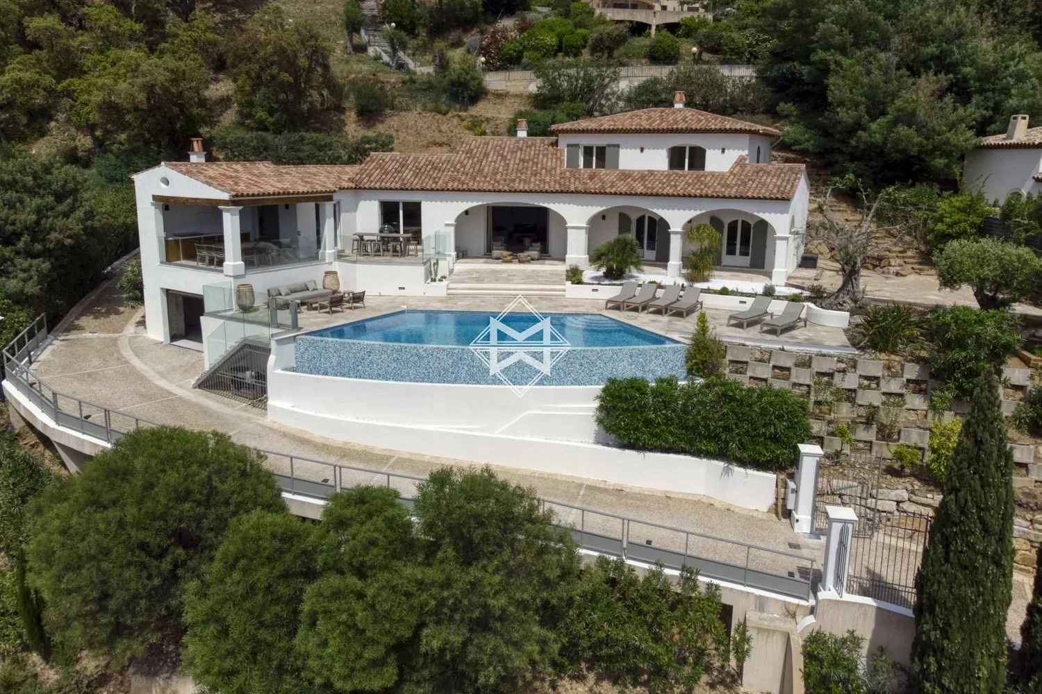 Maison à louer, 254m², La Croix-Valmer