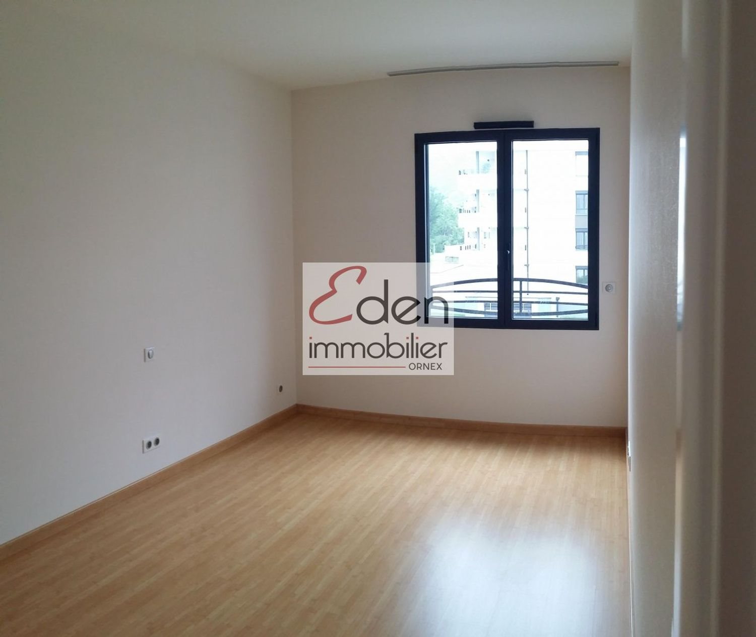 Appartement à louer, 133m², Saint-Genis-Pouilly