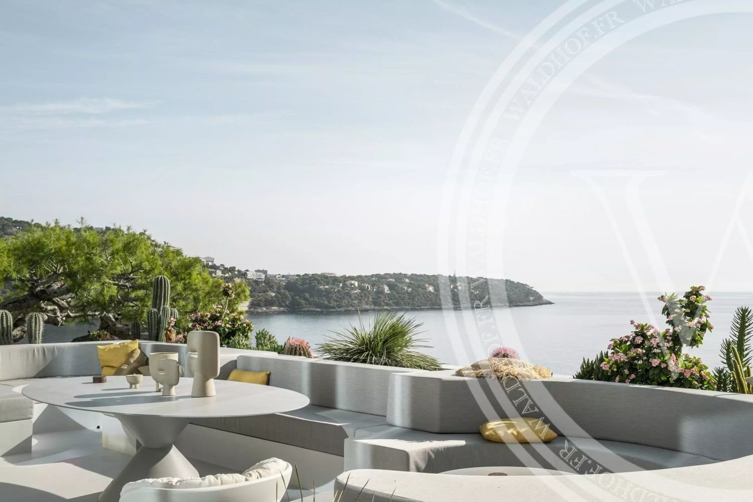 Maison à louer, 485m², Roquebrune-Cap-Martin
