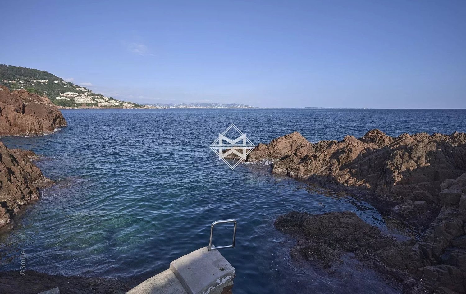 Maison à louer, 400m², Théoule-sur-Mer