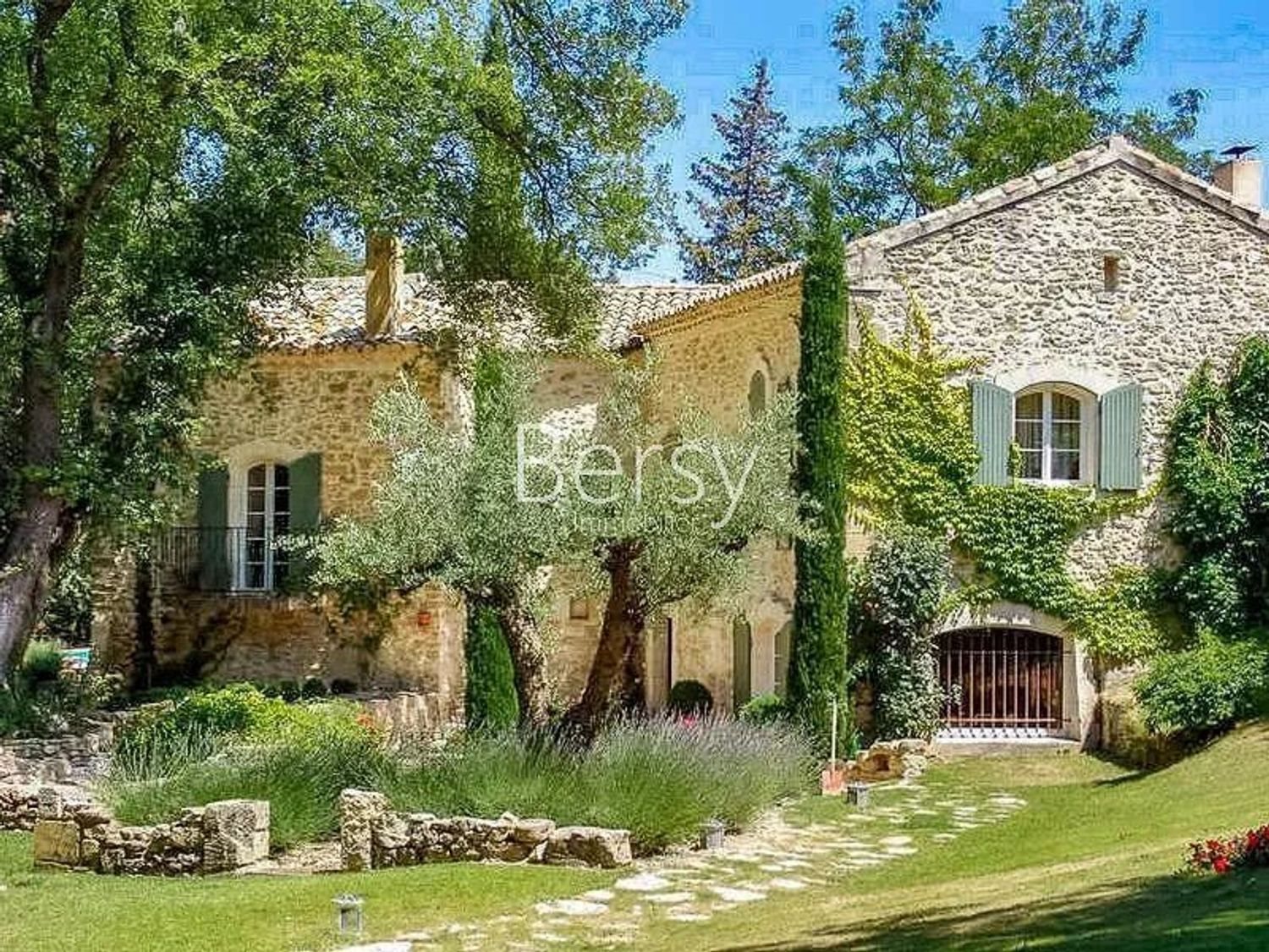 Maison à vendre, 330m², L'Isle-sur-la-Sorgue