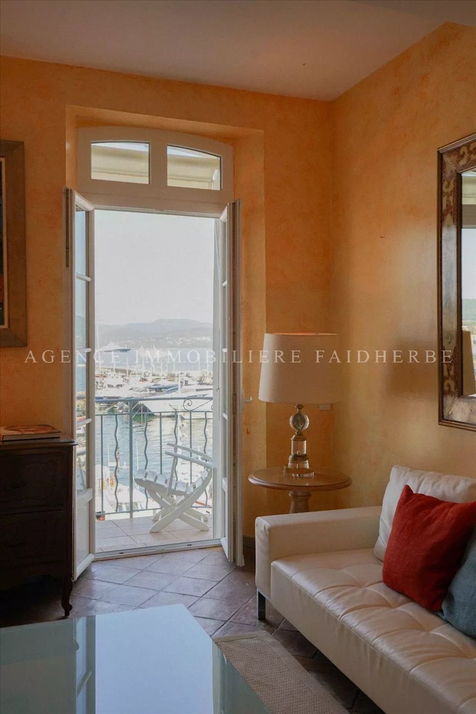 Appartement à louer, 11m², Saint-Tropez