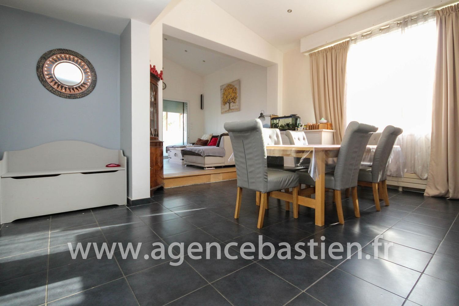 Maison à vendre, 116m², Gex