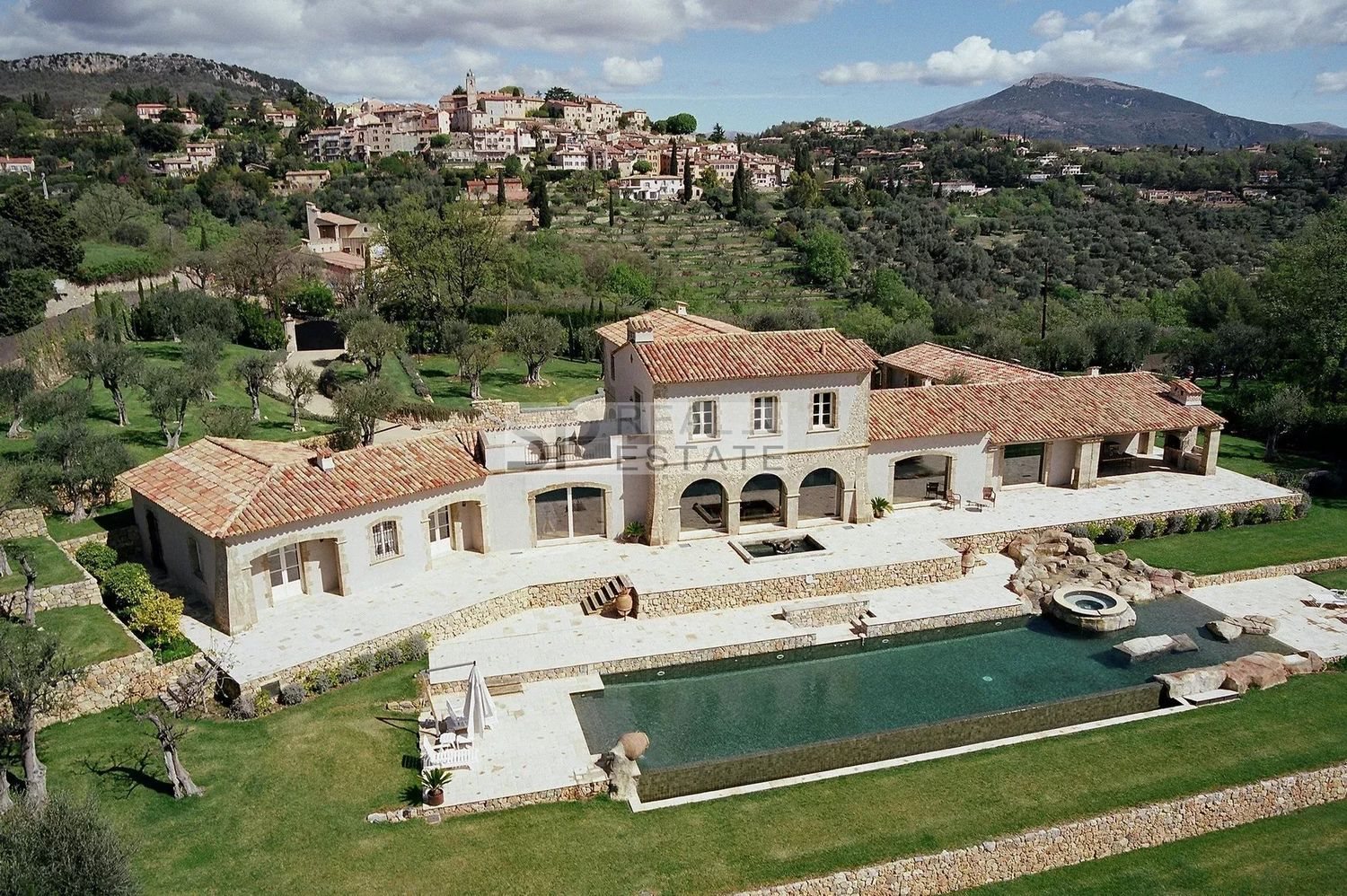 Maison à vendre, 625m², Châteauneuf-Grasse