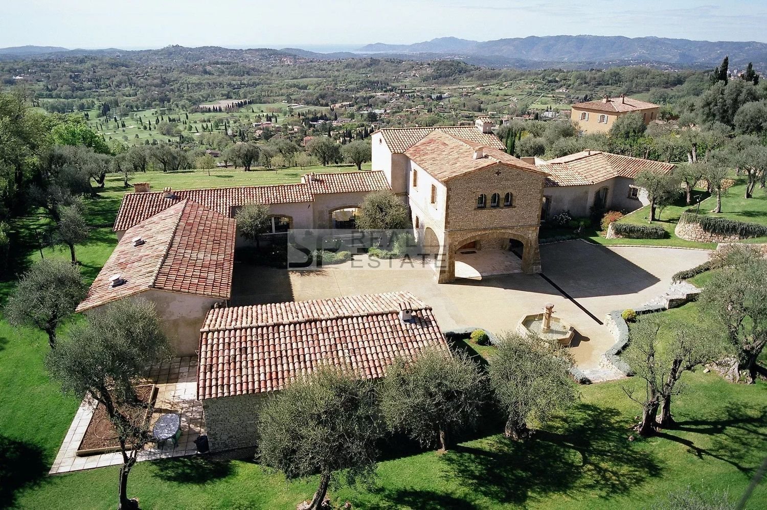 Maison à vendre, 625m², Châteauneuf-Grasse