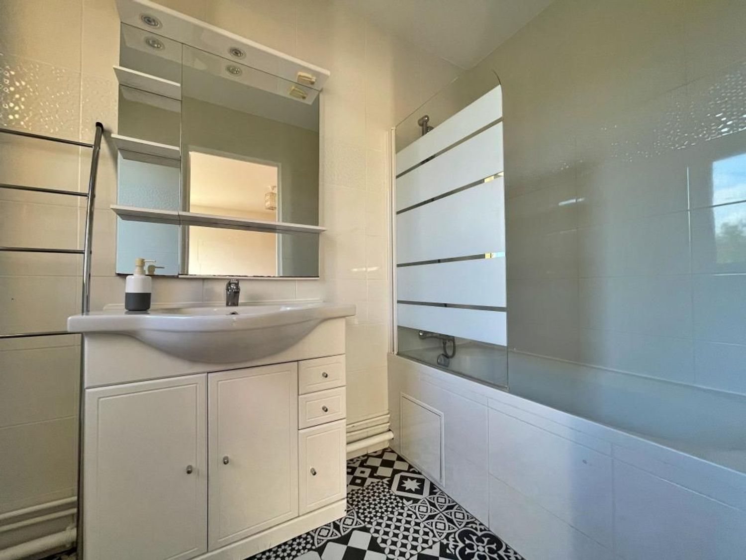 Appartement à vendre, 24m², Bondy