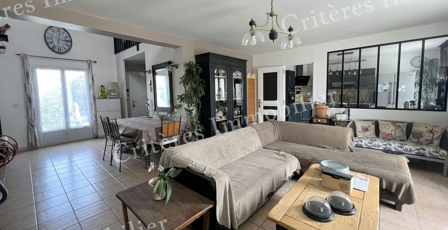 Maison à vendre, 136m², Bû