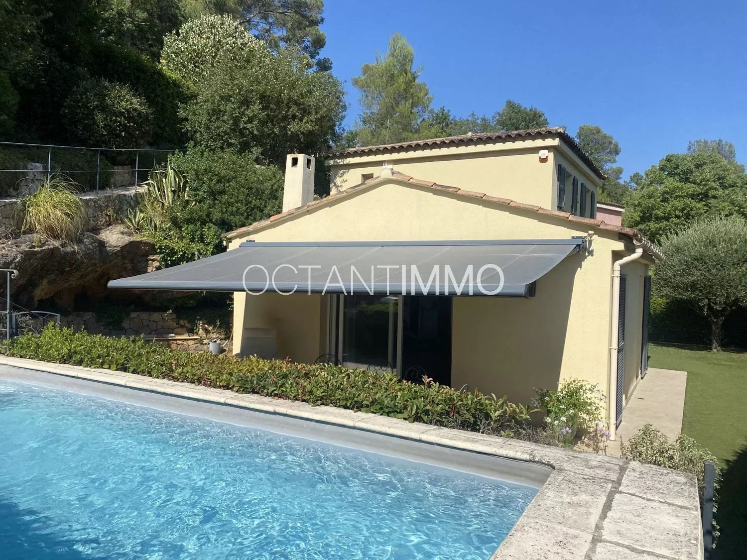 Maison à louer, 132m², Valbonne