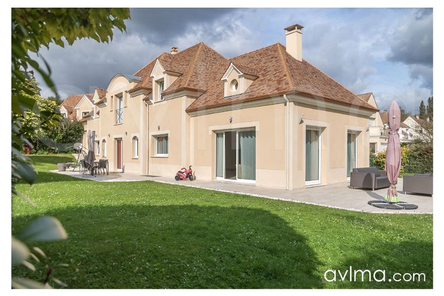 Maison à louer, 365m², Saint-Nom-la-Bretèche