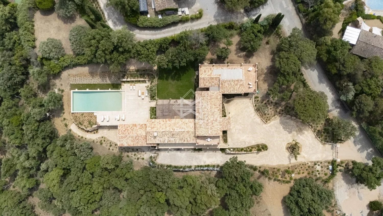 Maison à louer, 550m², La Croix-Valmer
