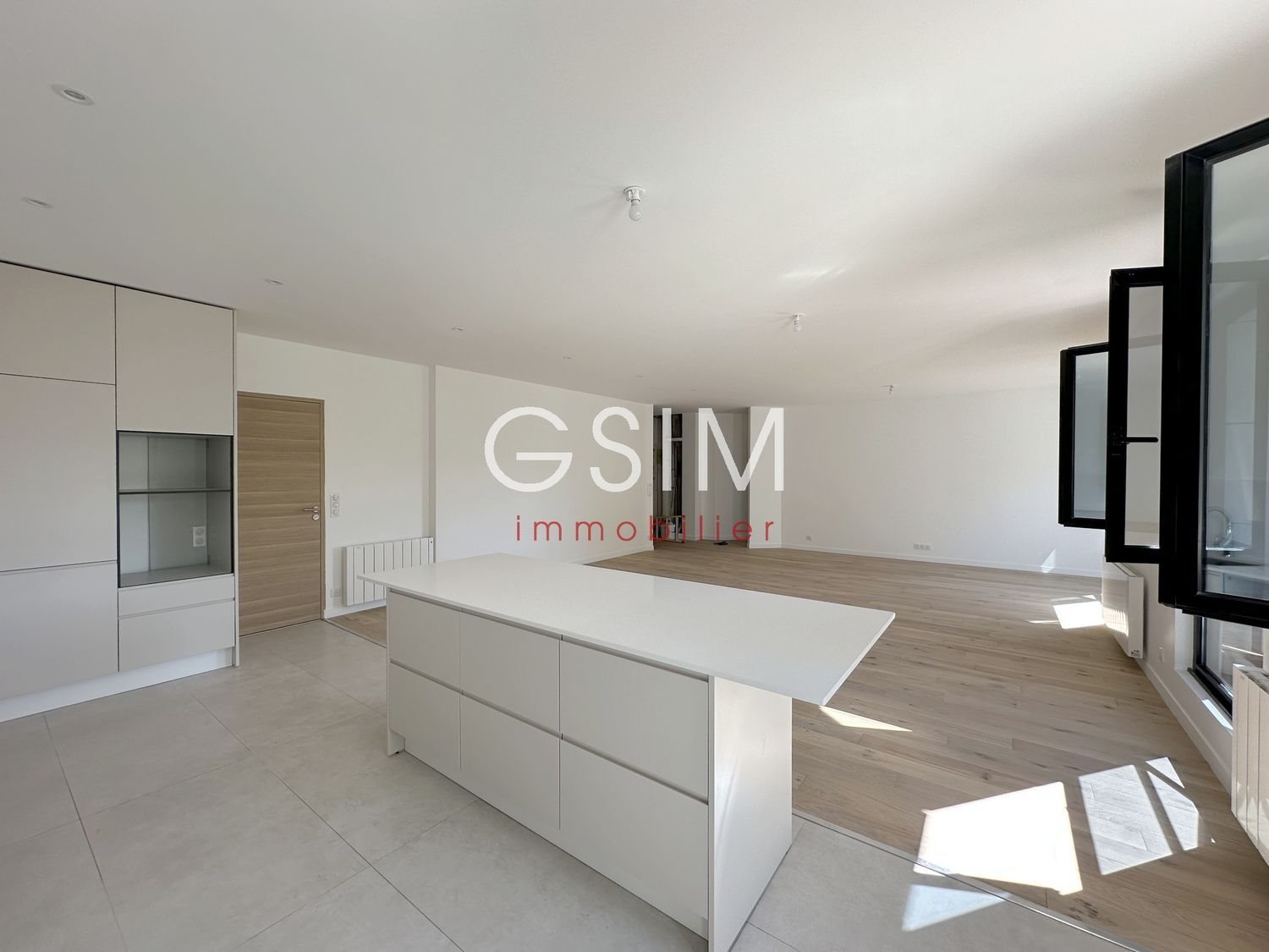 Appartement à louer, 175m², Garches