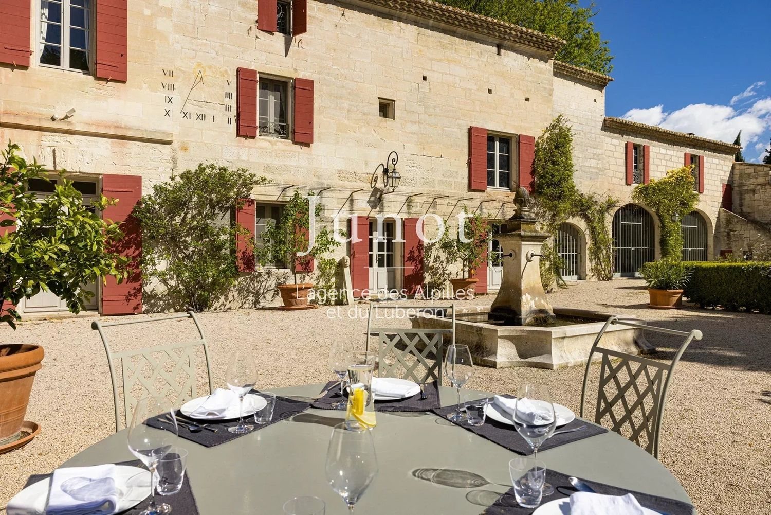 Maison à louer, 1000m², Beaucaire