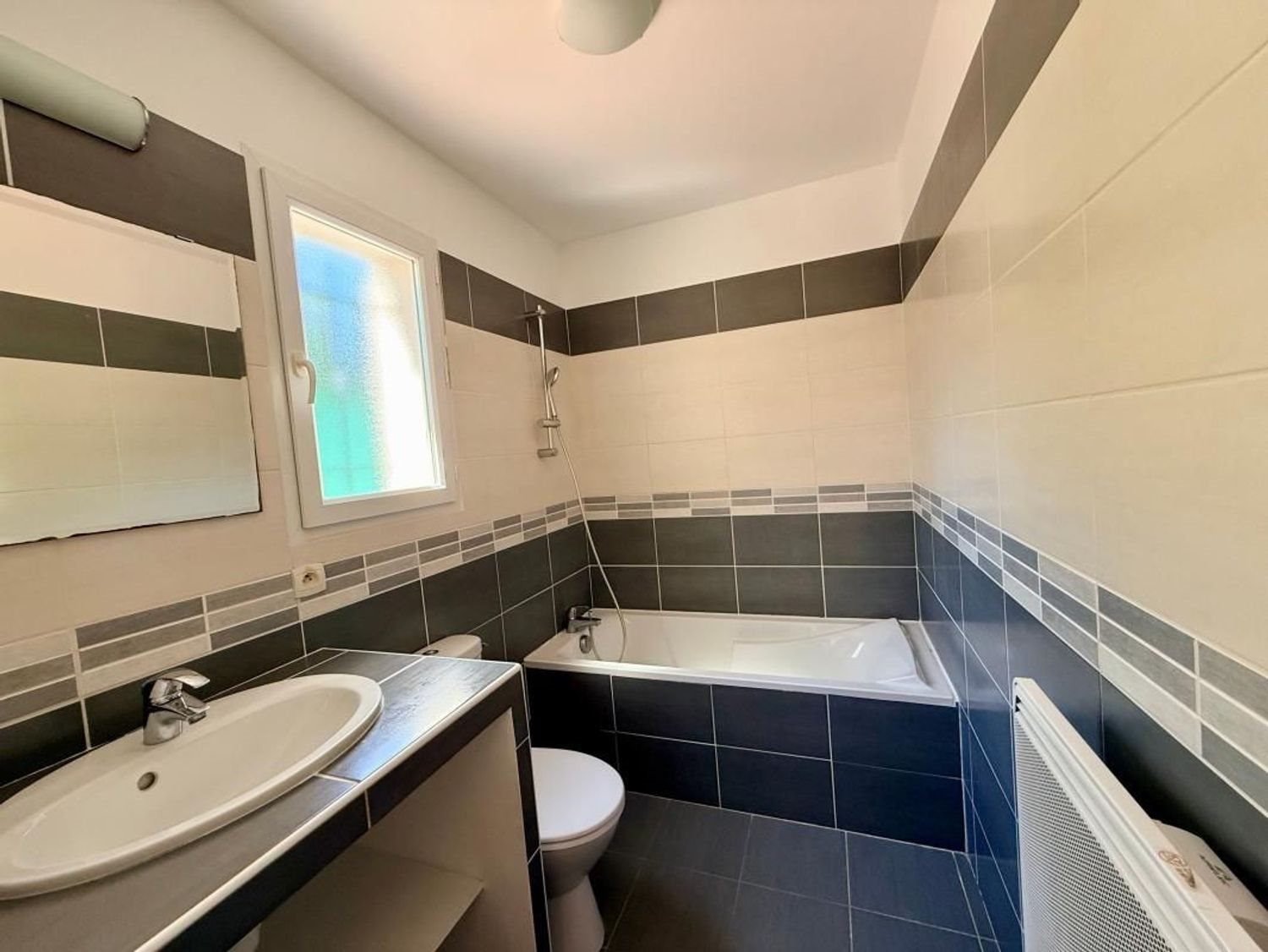 Appartement à louer, 27m², La Garde