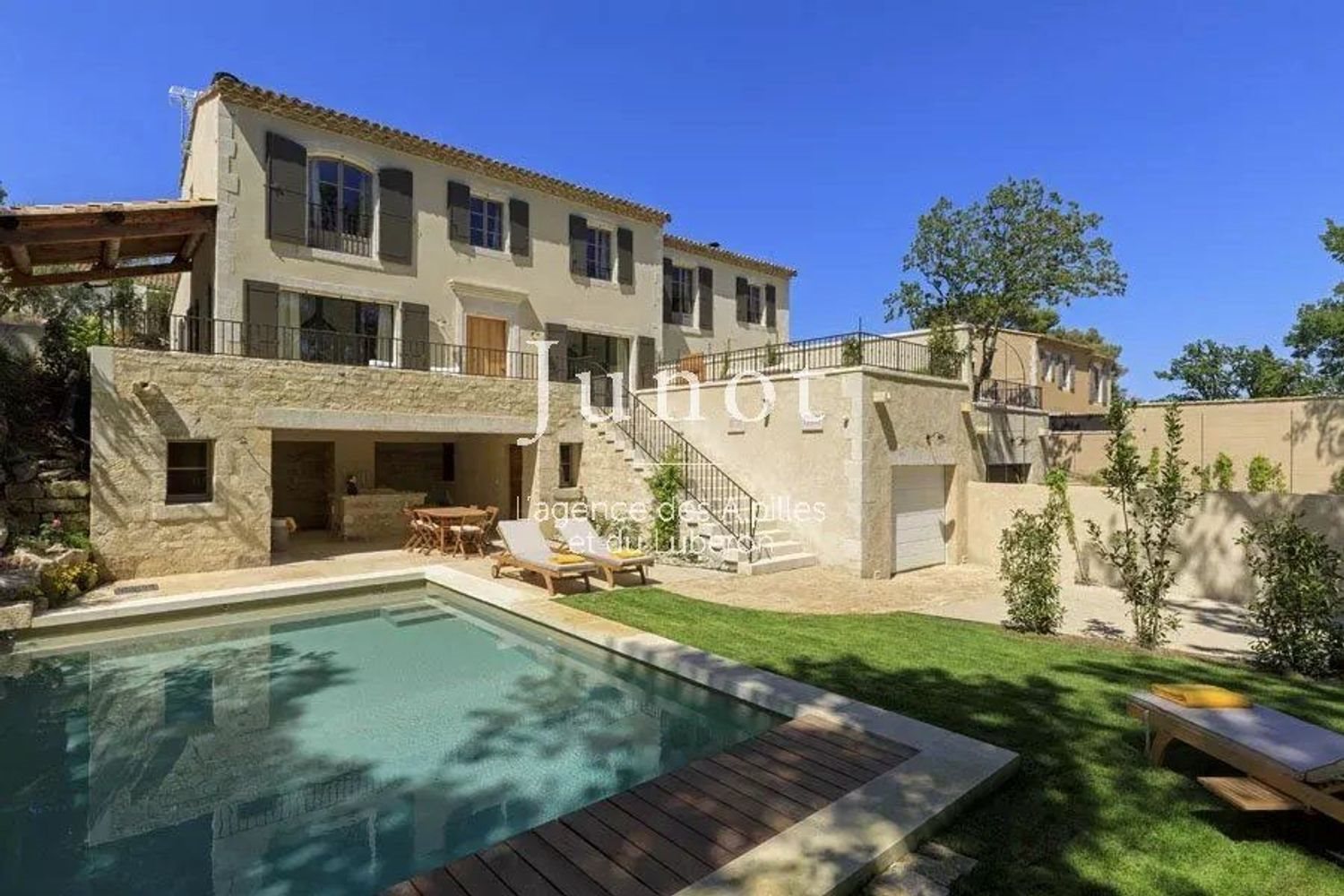 Maison à louer, 150m², Saint-Rémy-de-Provence