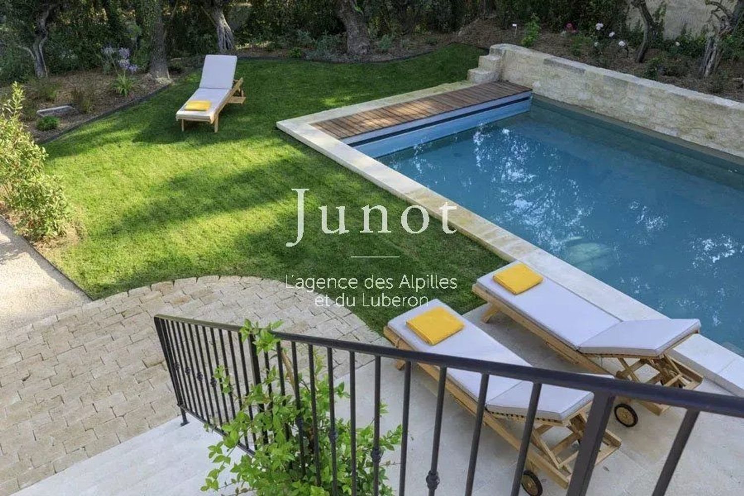 Maison à louer, 150m², Saint-Rémy-de-Provence