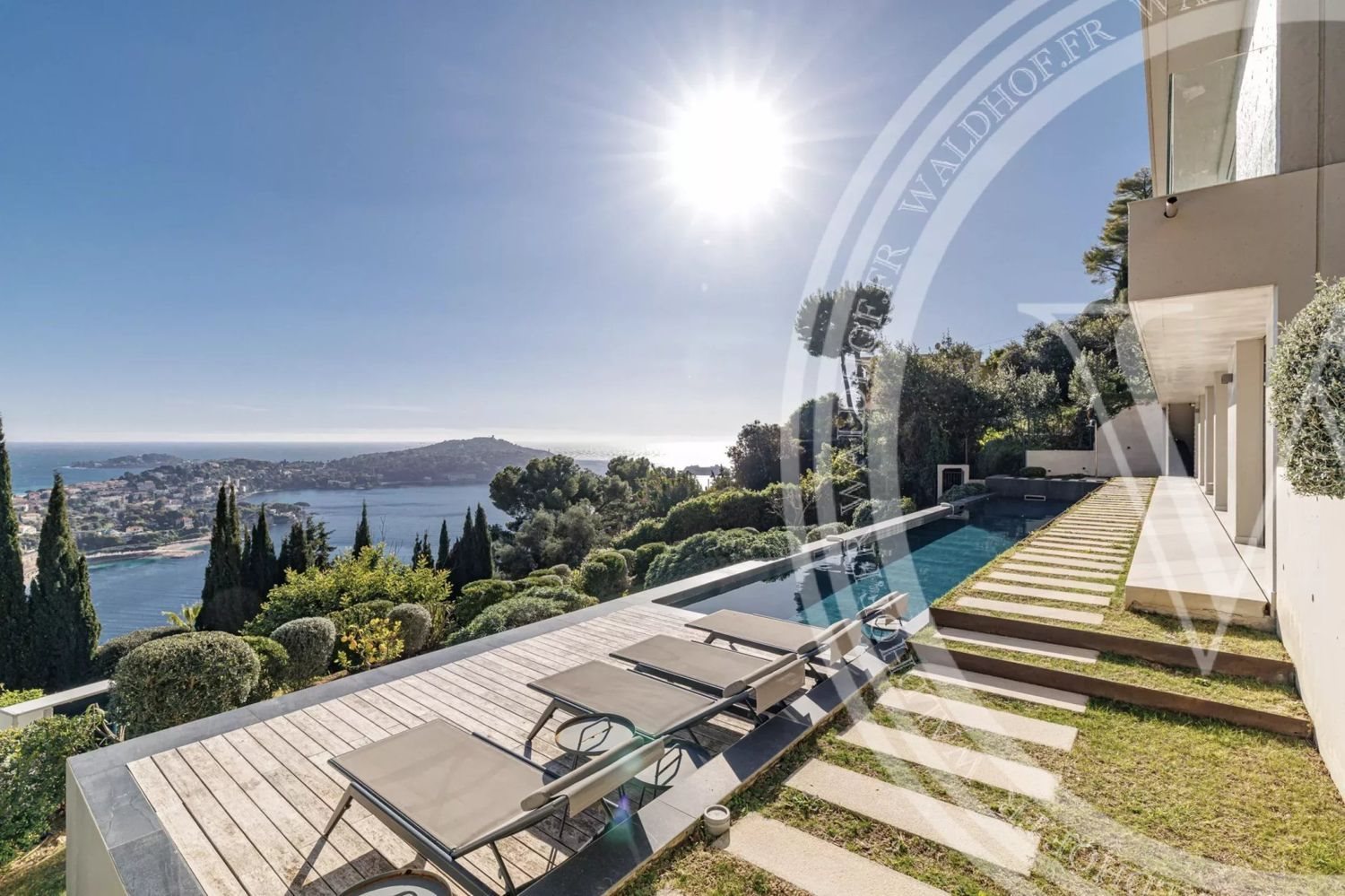 Maison à louer, 330m², Villefranche-sur-Mer