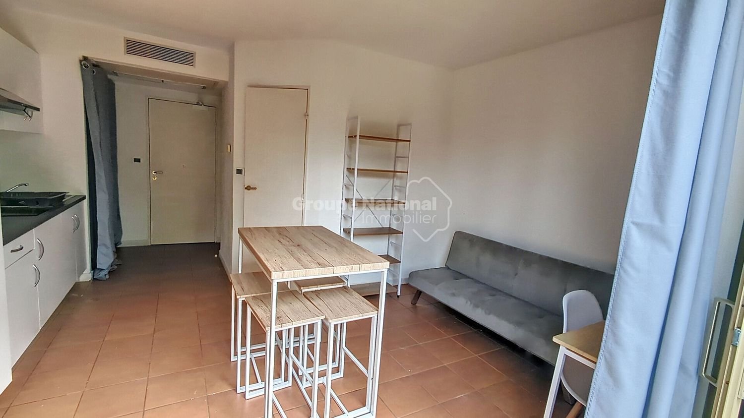 Appartement à louer, 20m², Sainte-Cécile-les-Vignes