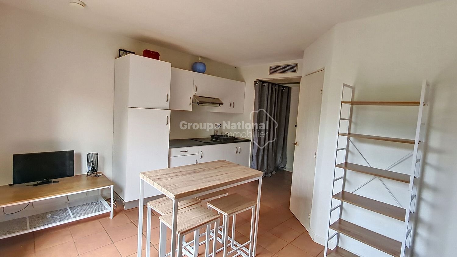 Appartement à louer, 20m², Sainte-Cécile-les-Vignes