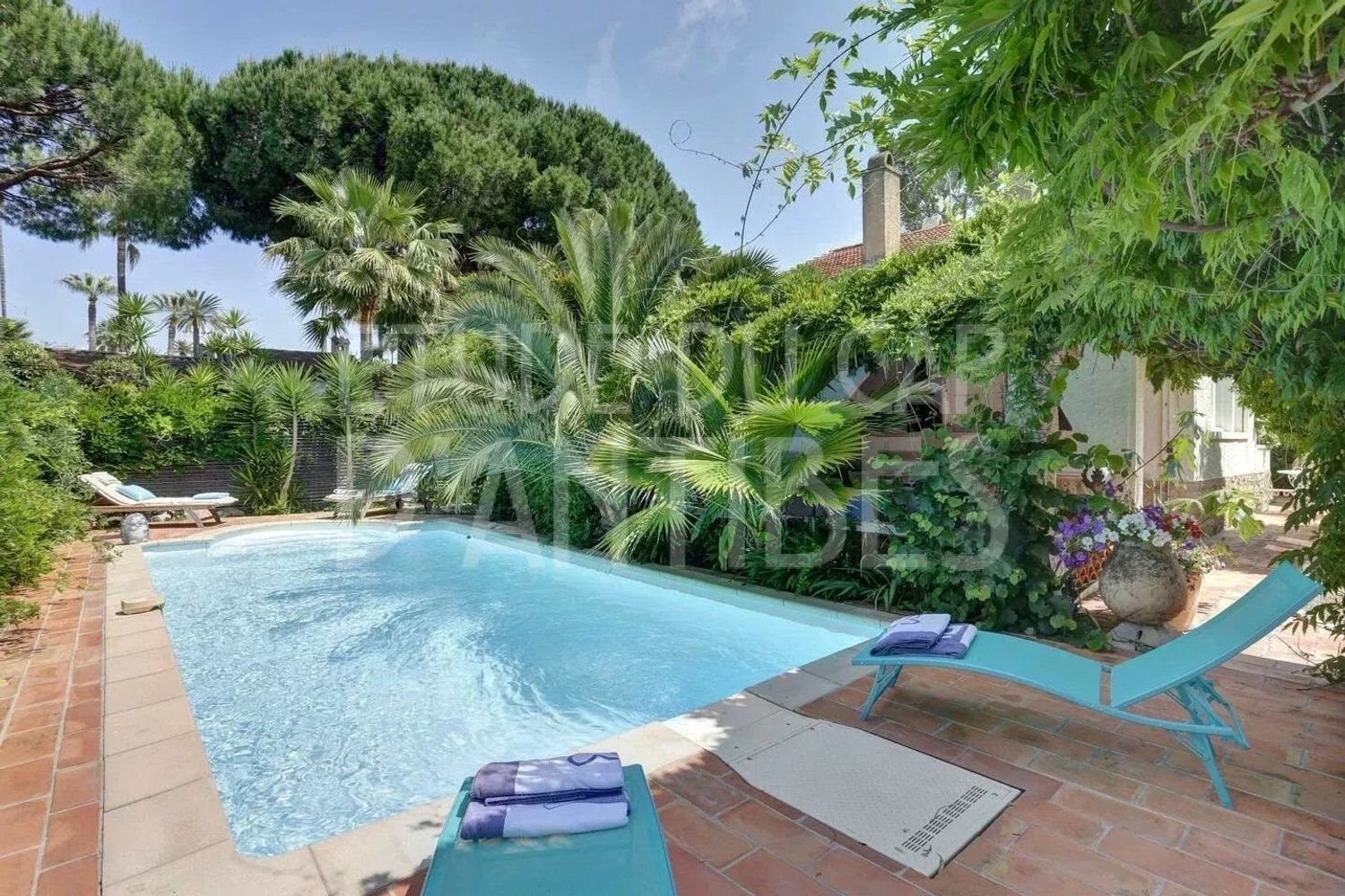 Maison à louer, 546m², Antibes