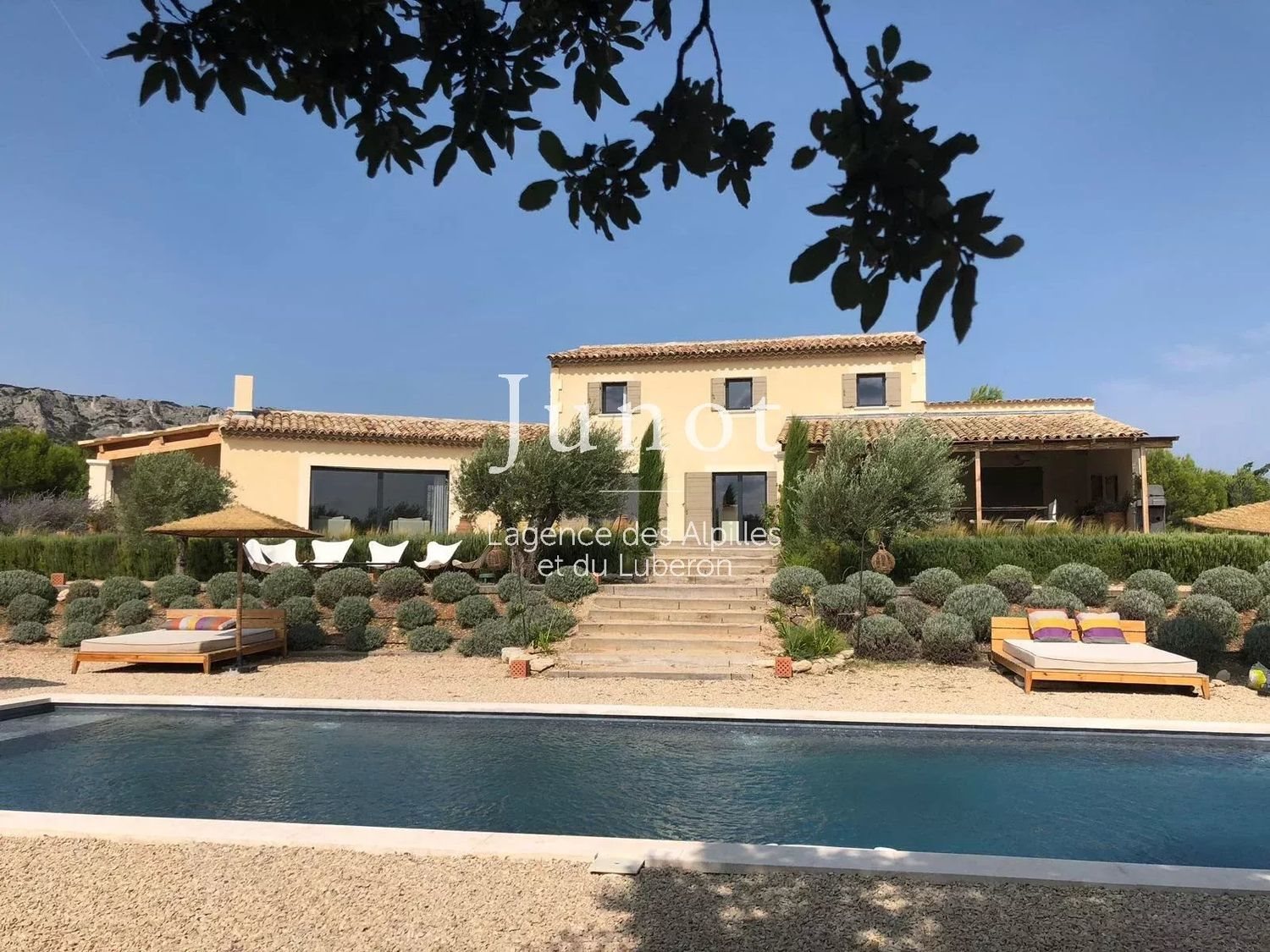 Maison à louer, 320m², Mérindol