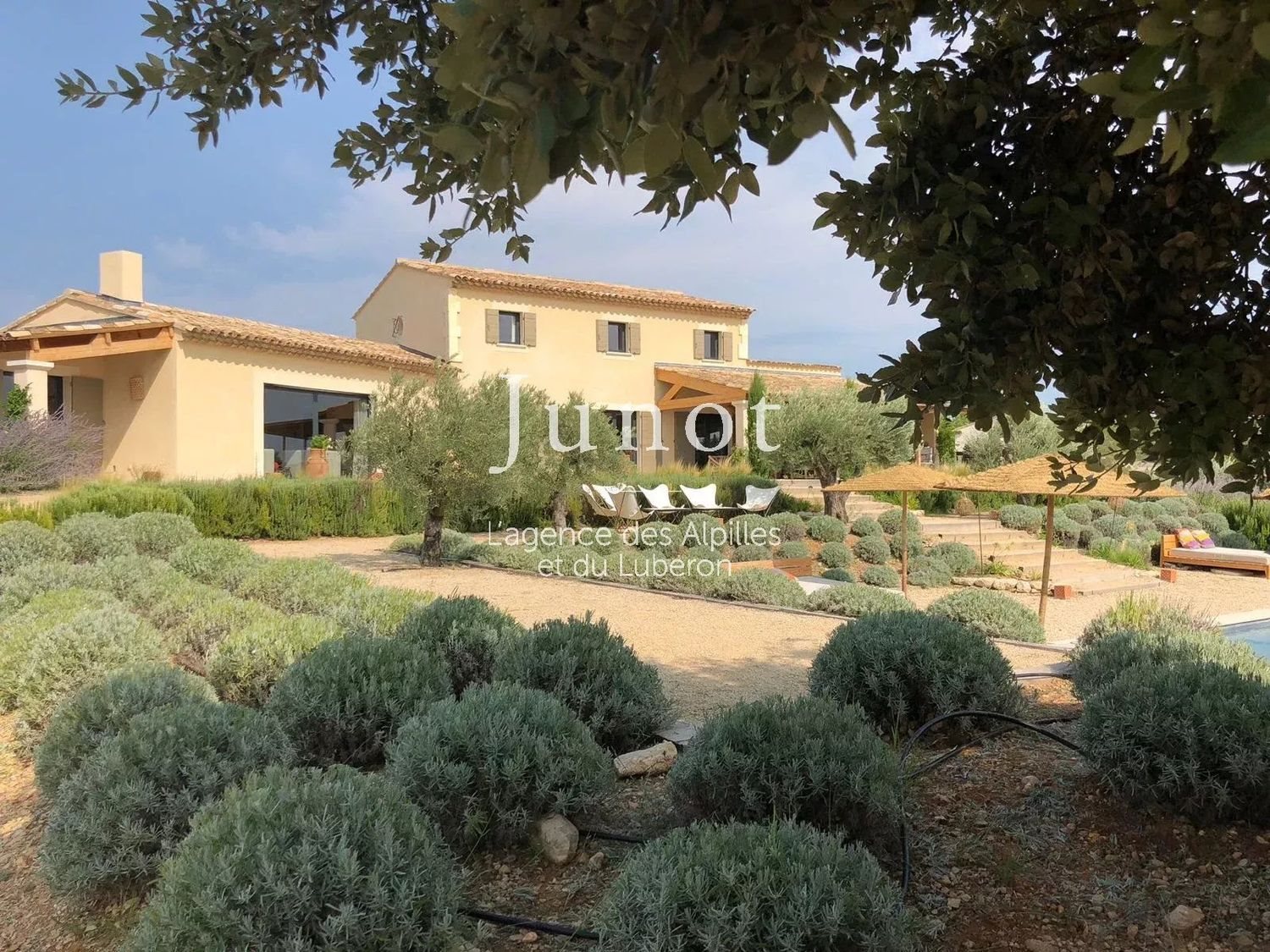 Maison à louer, 320m², Mérindol
