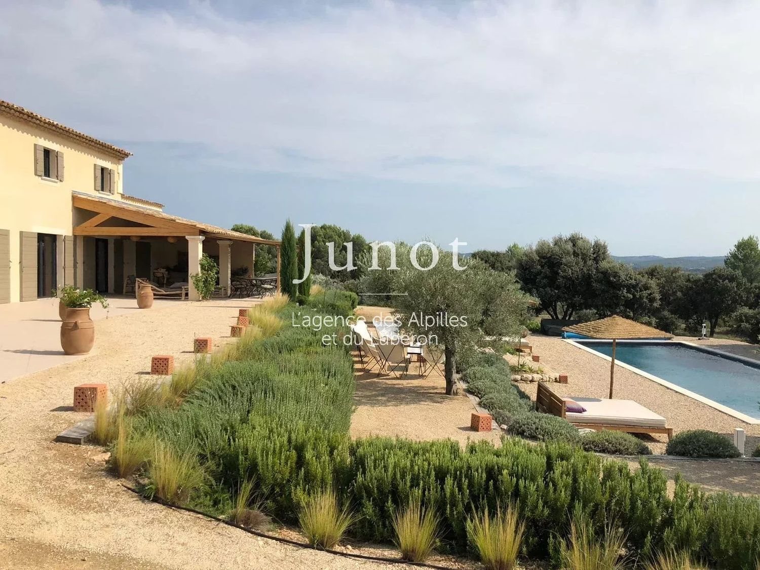 Maison à louer, 320m², Mérindol