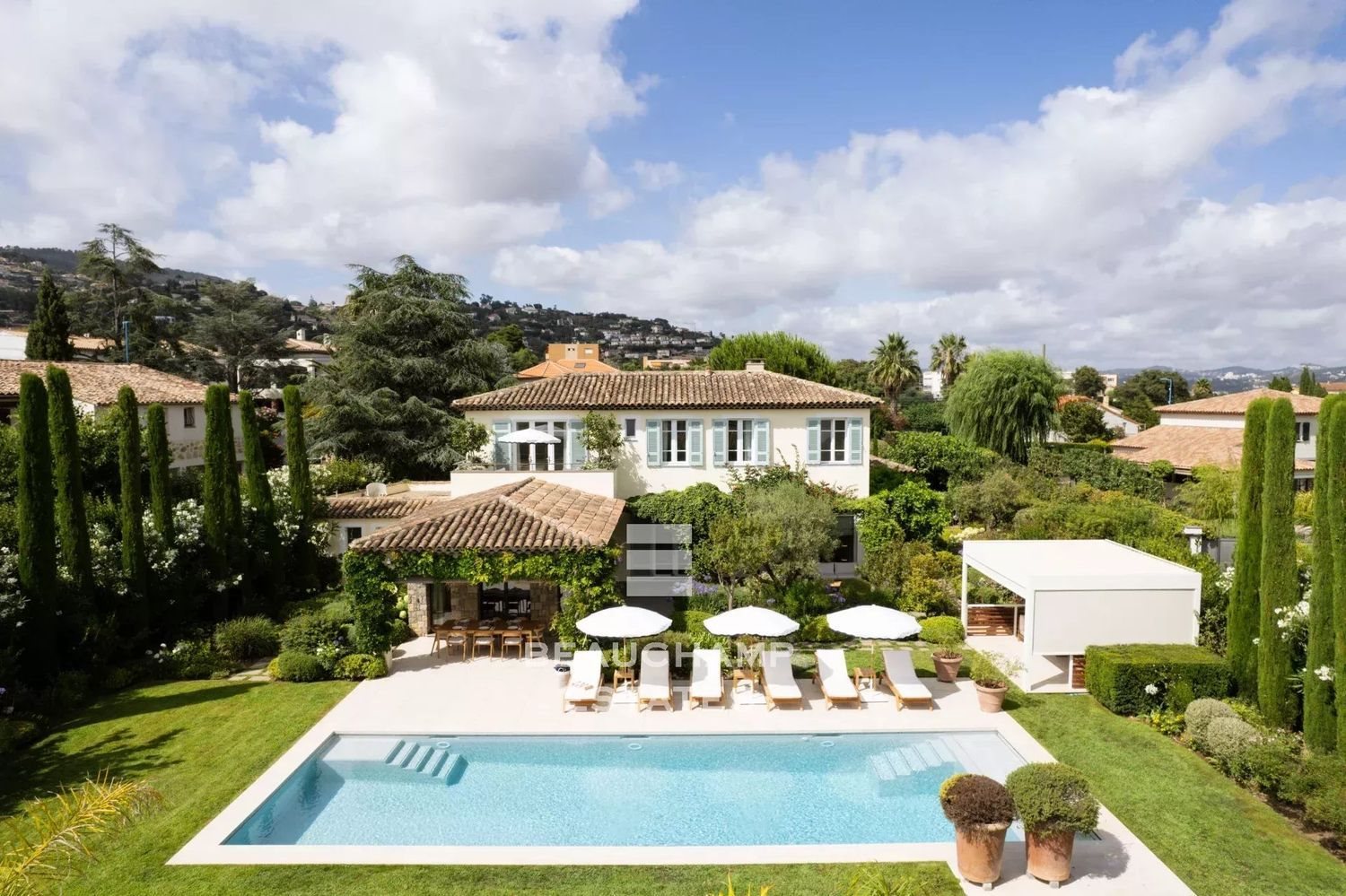 Maison à louer, 220m², Mandelieu-la-Napoule