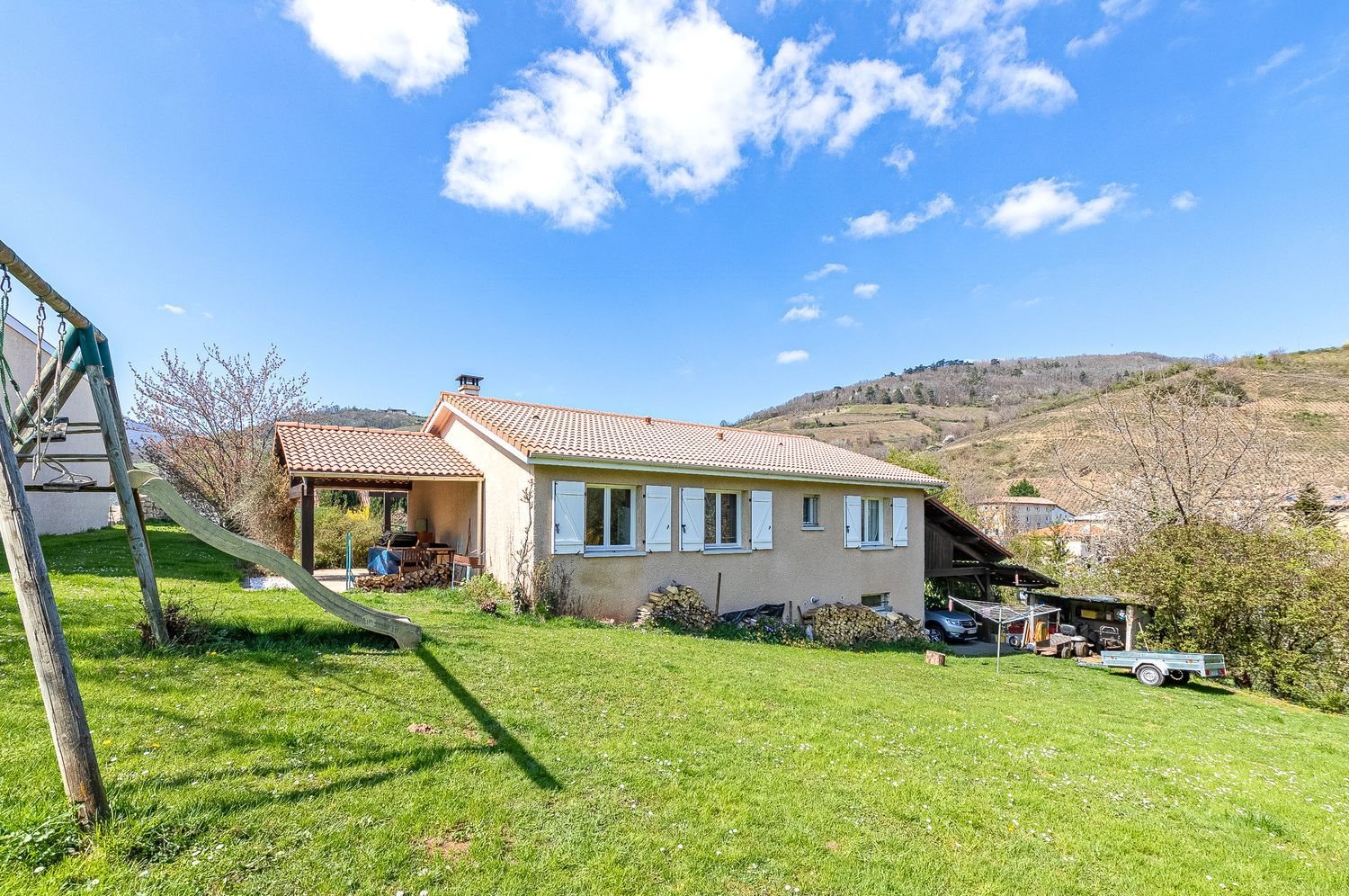 Maison à vendre, 131m², Lacenas