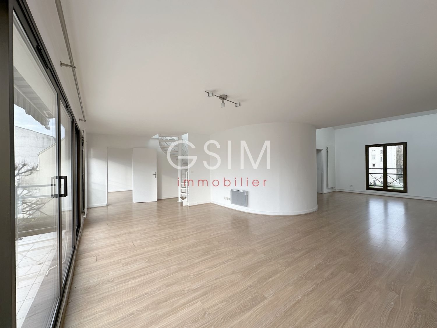 Appartement à louer, 132m², Garches