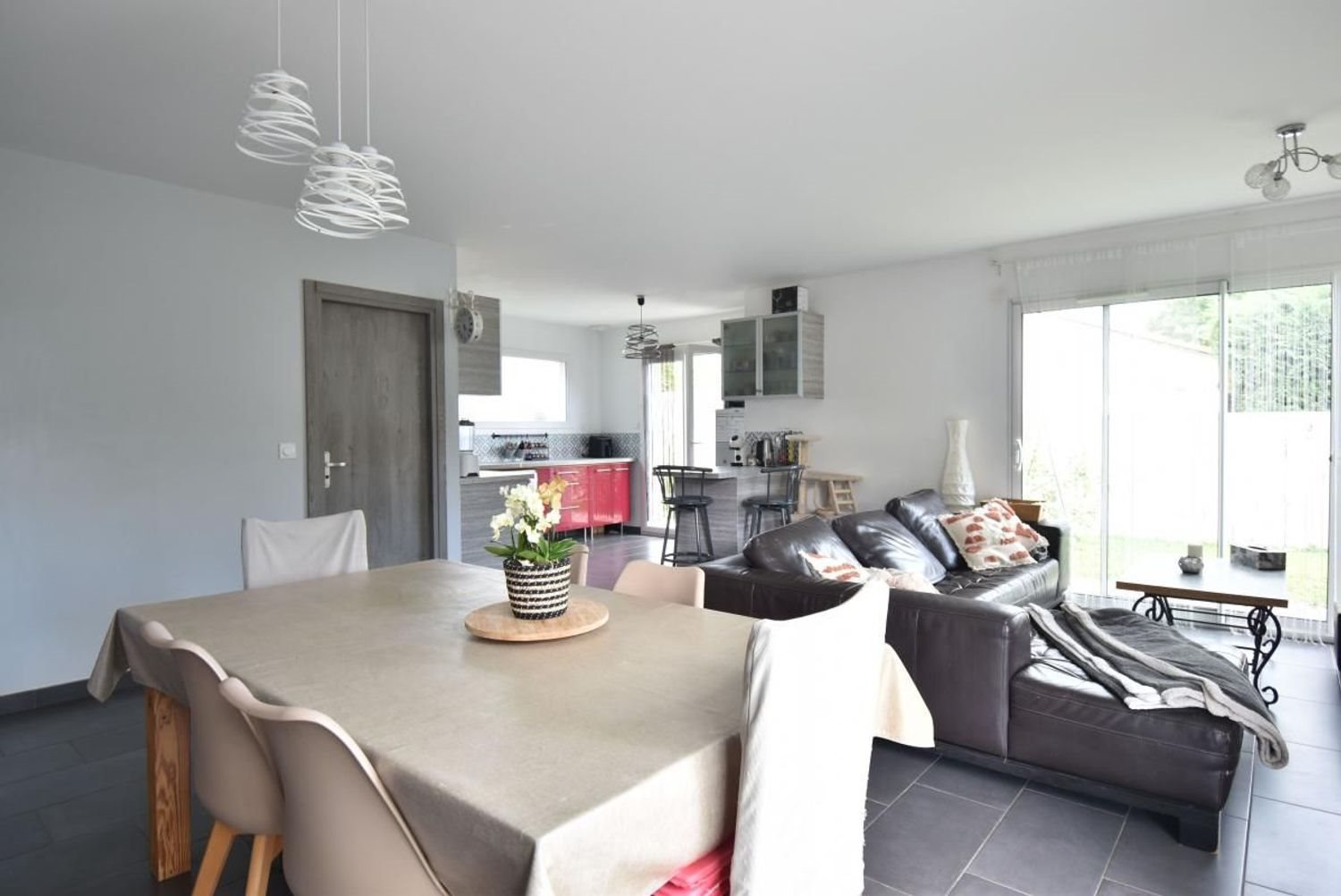 Maison à vendre, 115m², Villieu-Loyes-Mollon