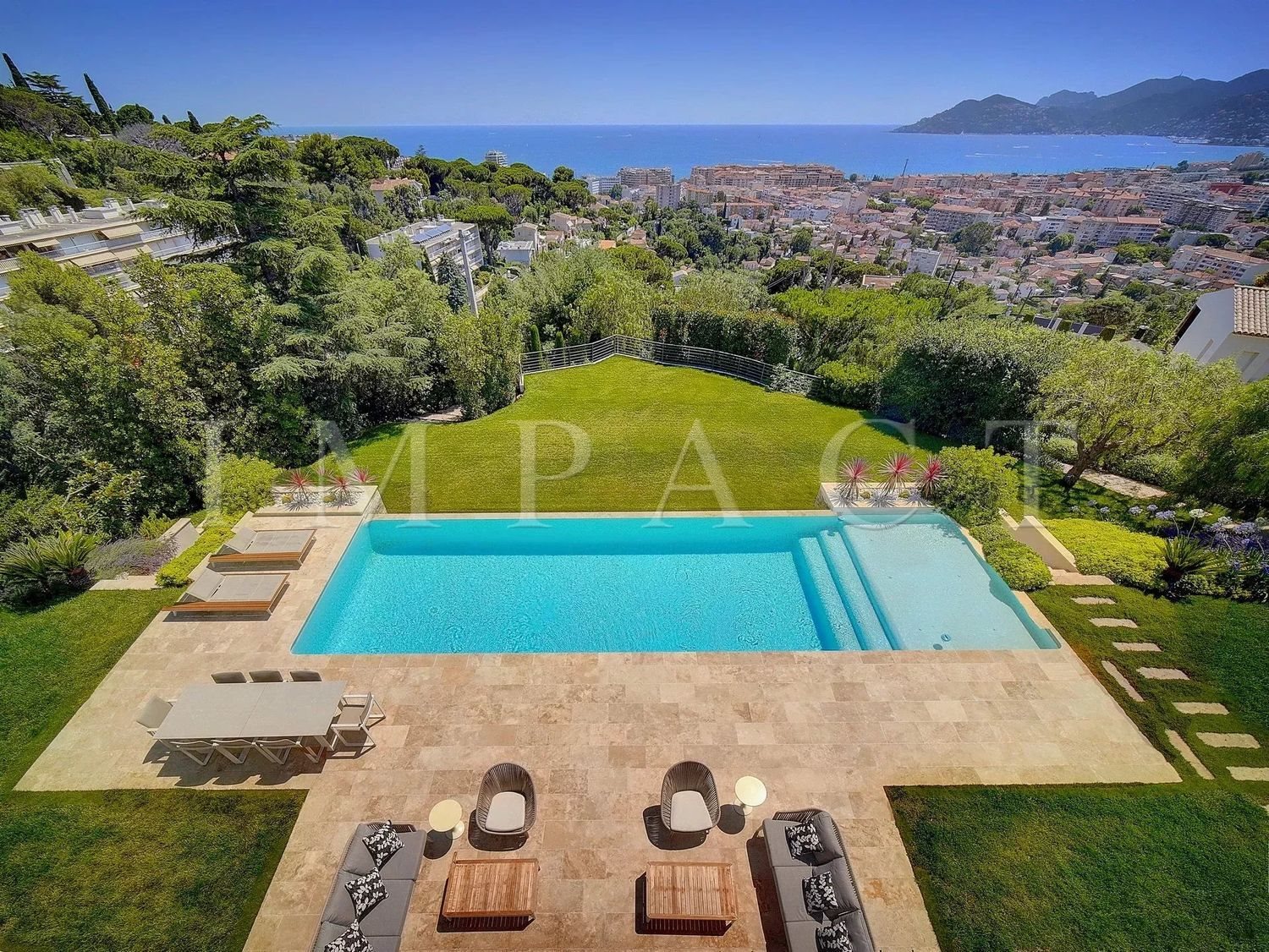 Maison à louer, 790m², Cannes