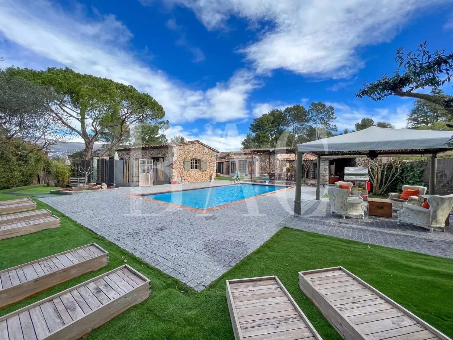 Maison à vendre, 500m², Mouans-Sartoux