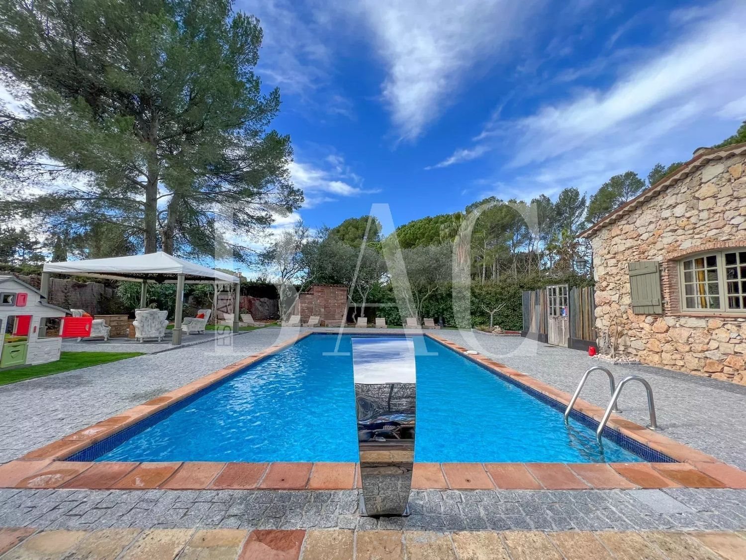 Maison à vendre, 500m², Mouans-Sartoux