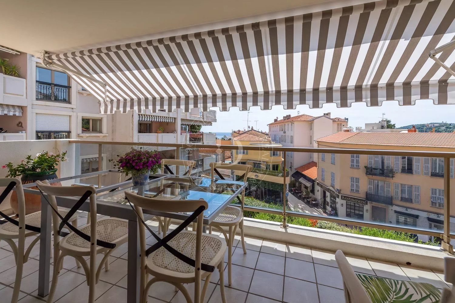 Appartement à louer, 105m², Beaulieu-sur-Mer