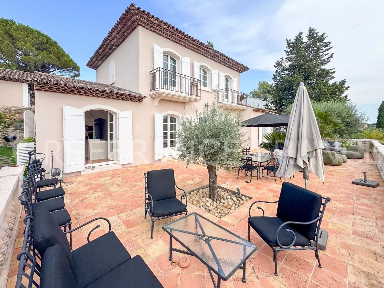 Maison à louer, 280m², Mougins