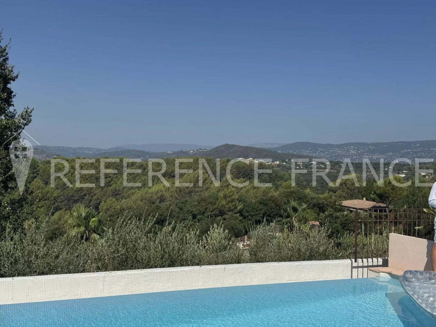 Maison à louer, 280m², Mougins