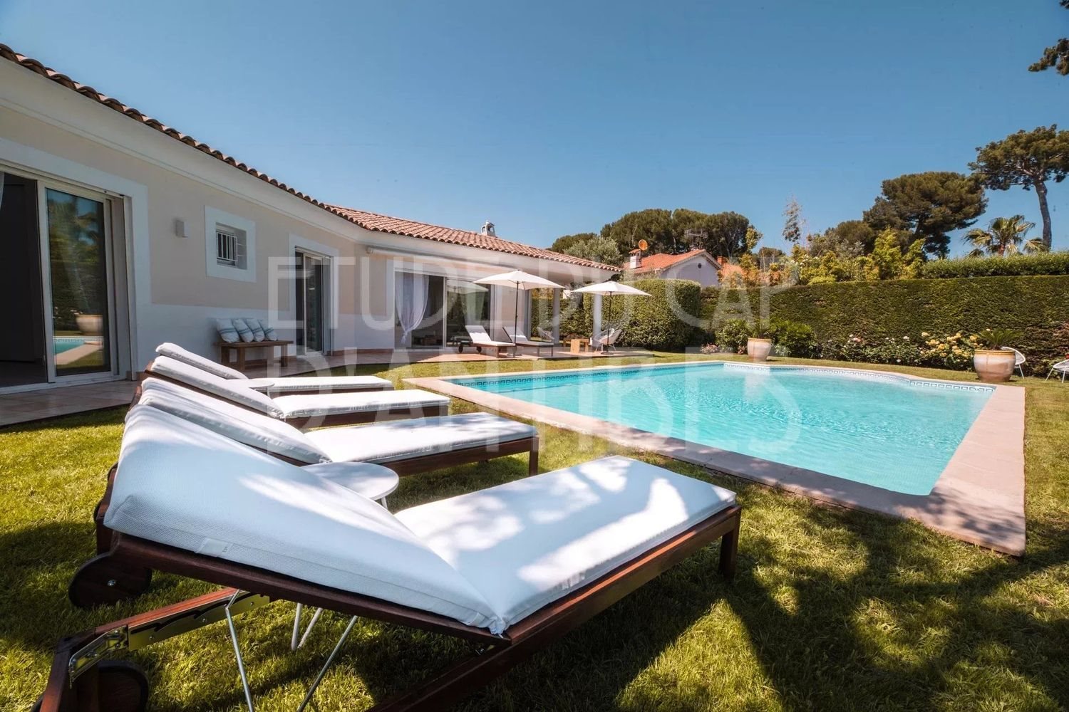 Maison à louer, 200m², Antibes