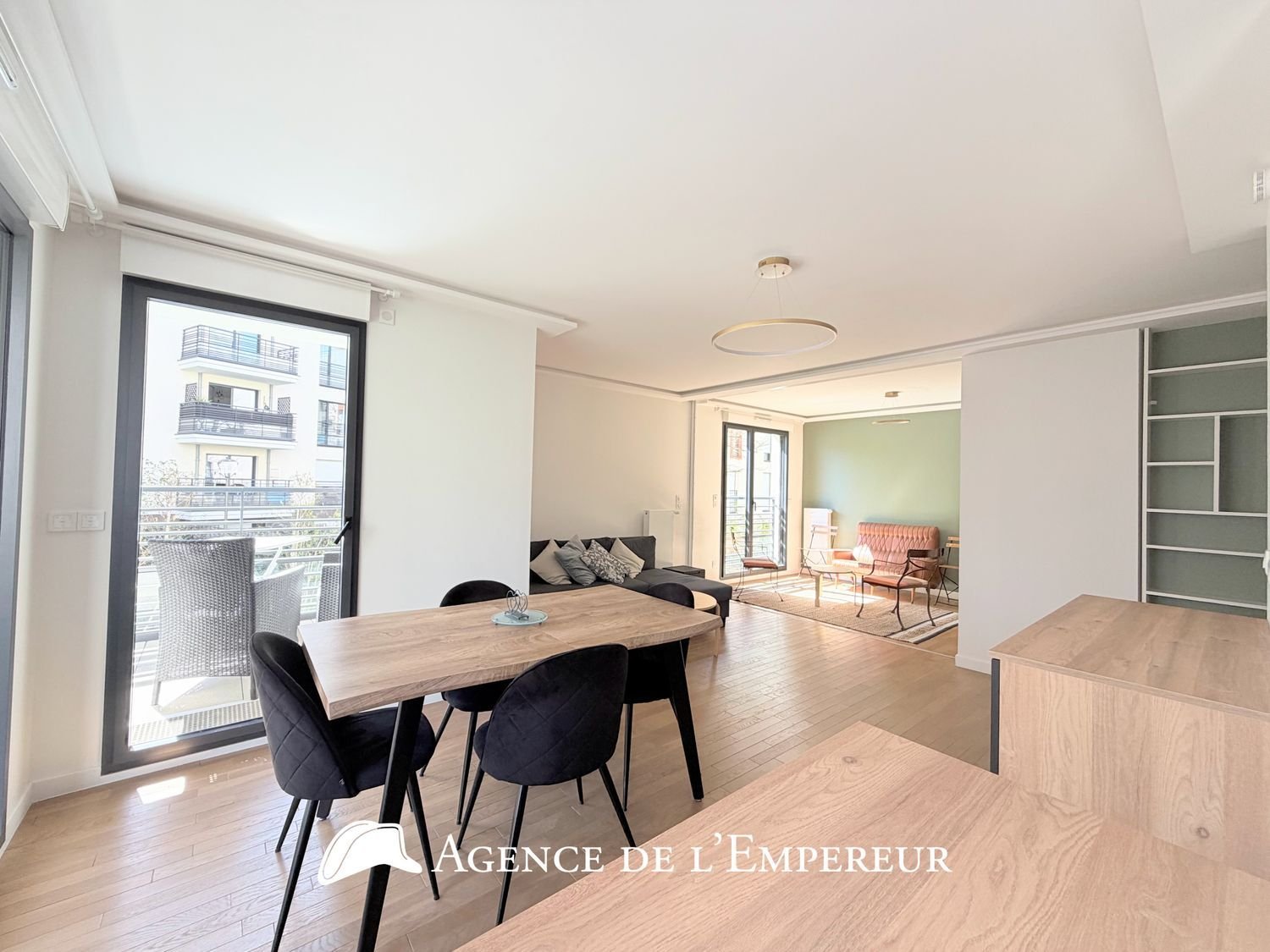 Appartement à louer, 80m², Nanterre