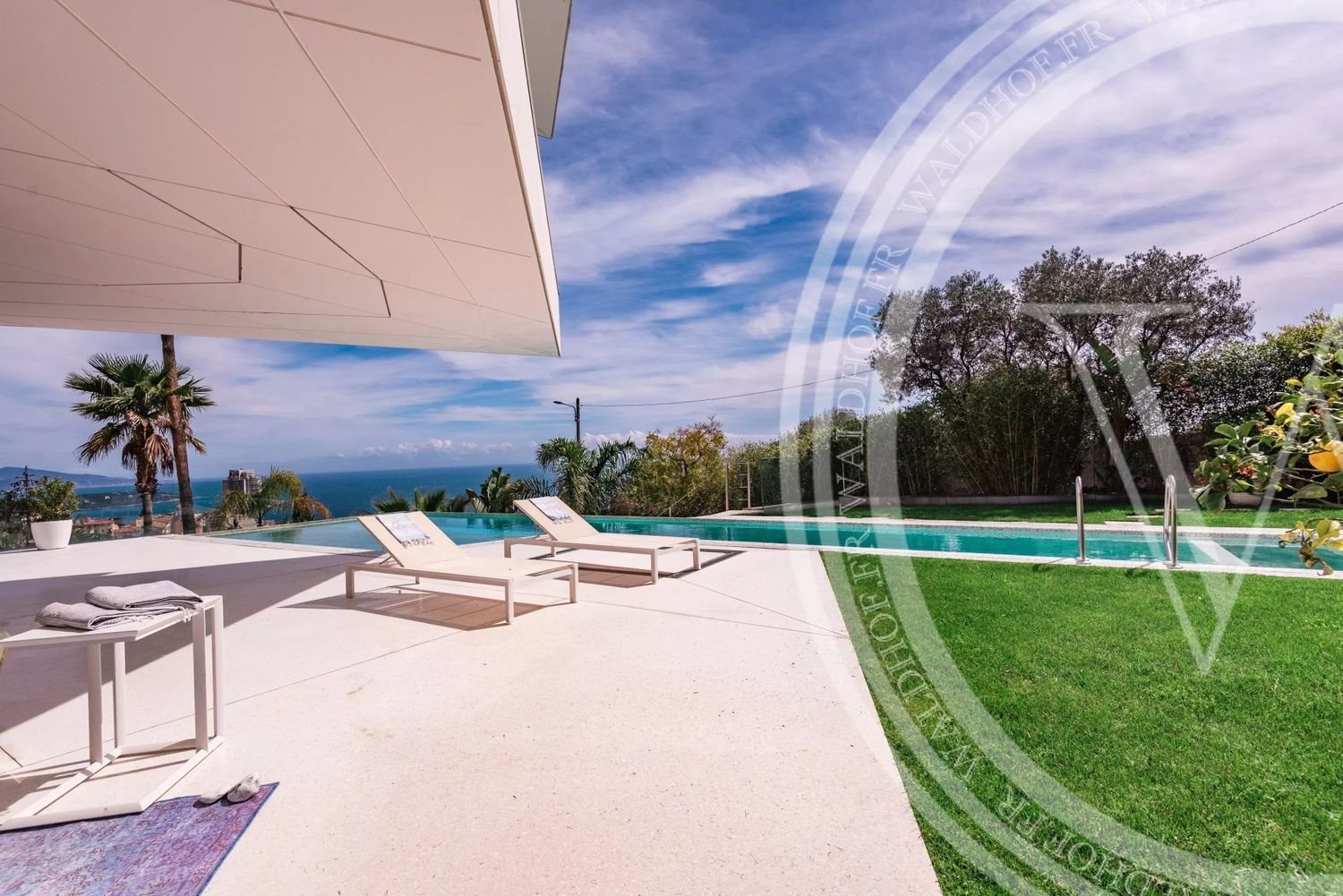 Maison à louer, 470m², Beausoleil