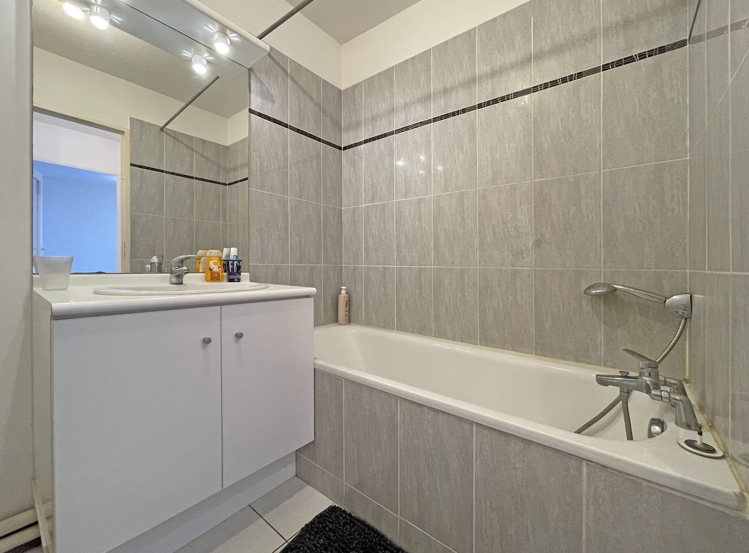 Appartement à vendre, 37m², Nîmes