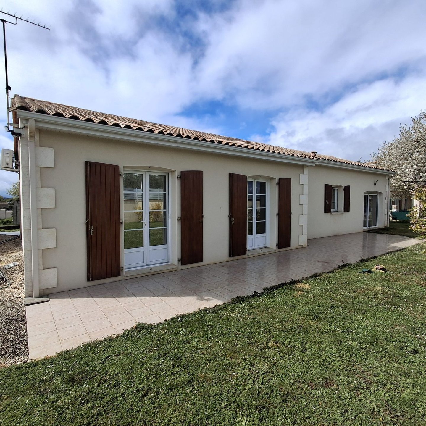 Maison à vendre, 110m², Sireuil