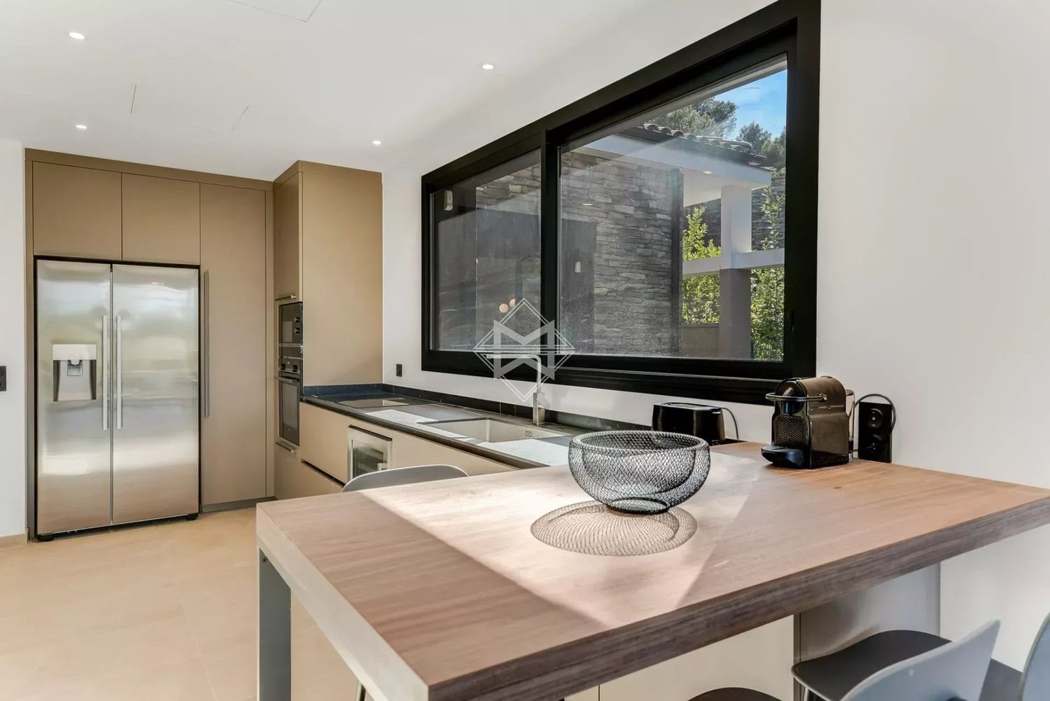 Maison à louer, 350m², Gassin