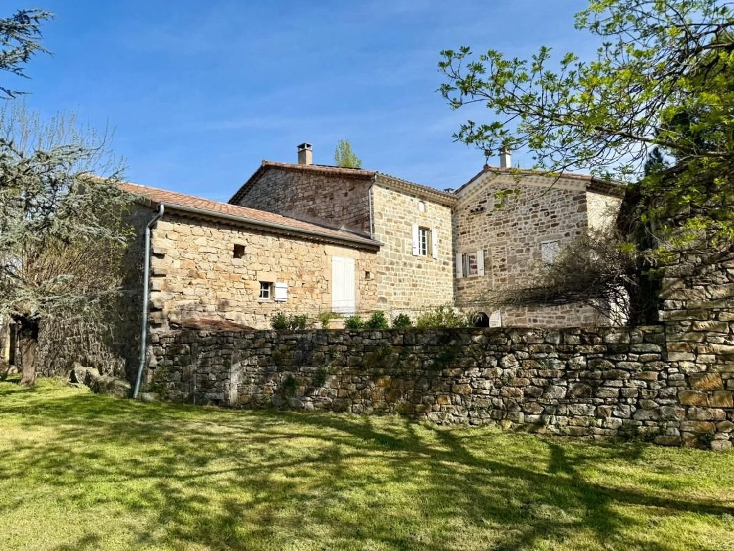Maison à vendre, 468m², Frontonas