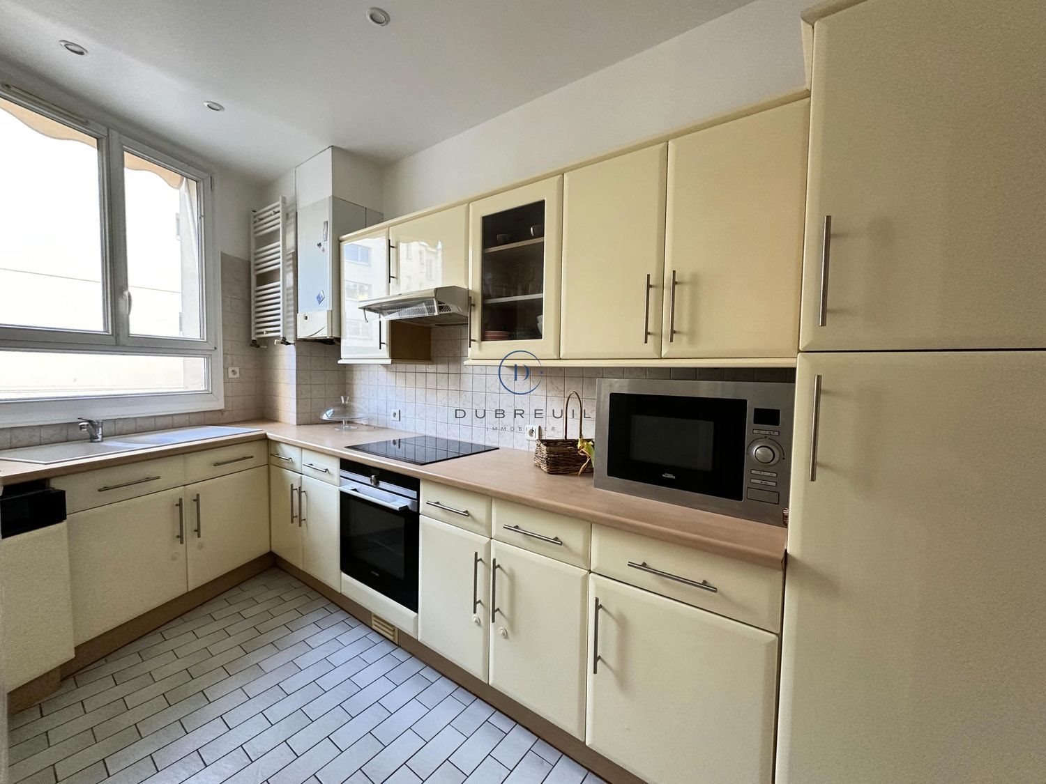 Appartement à louer, 71m², Courbevoie