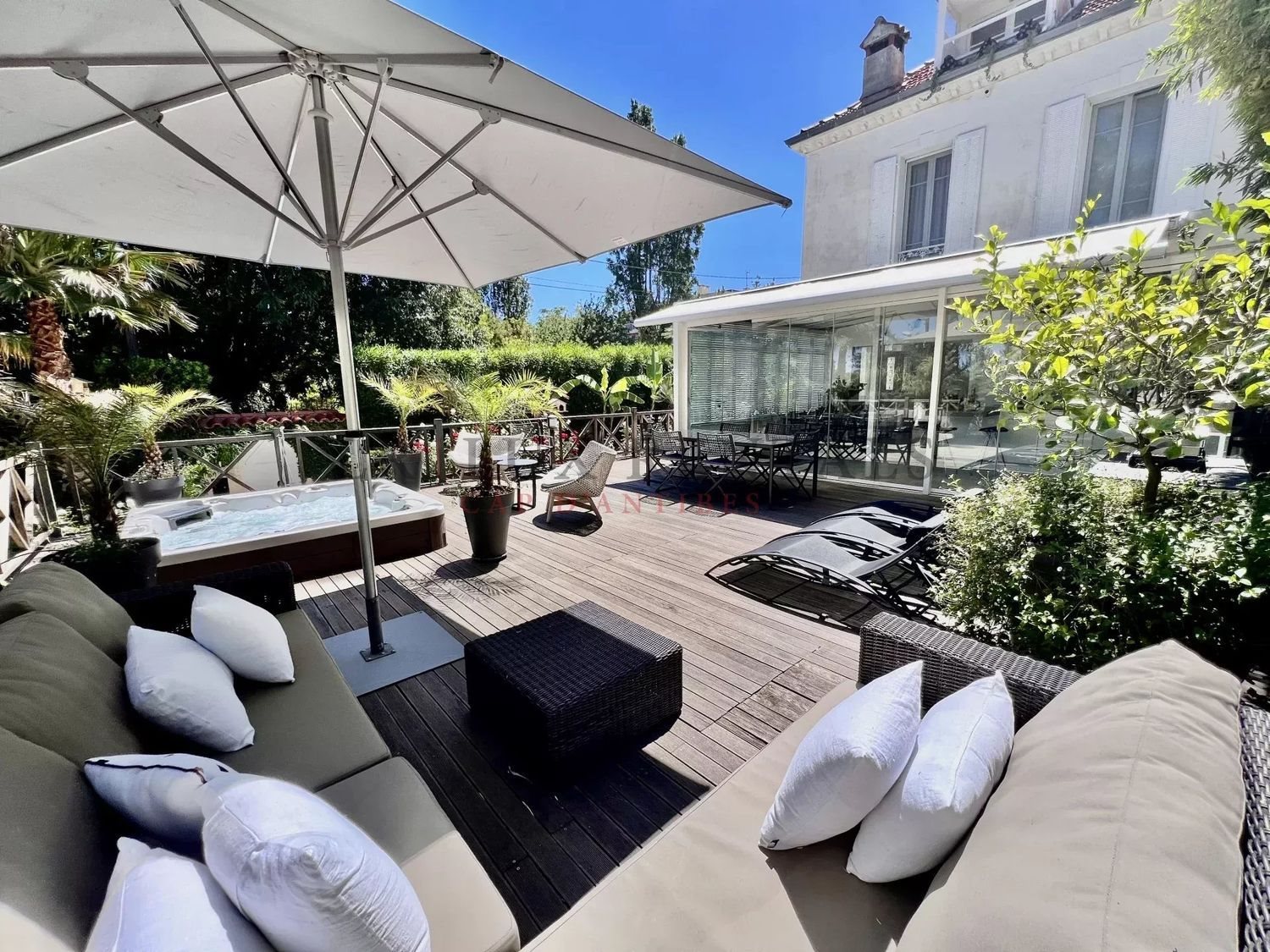 Maison à louer, 300m², Antibes