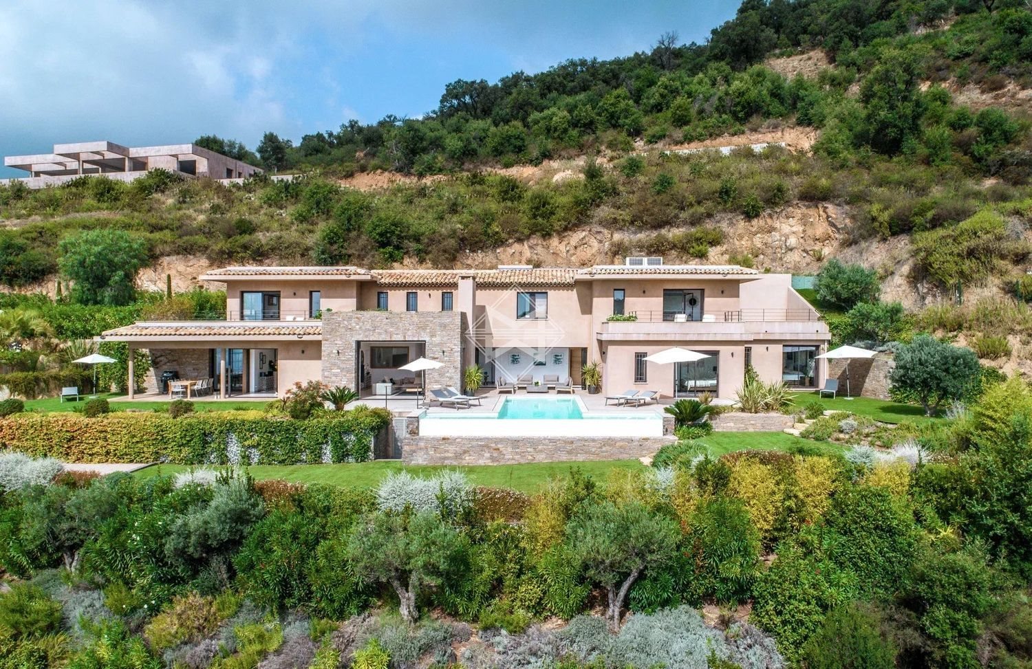 Maison à louer, 273m², Grimaud