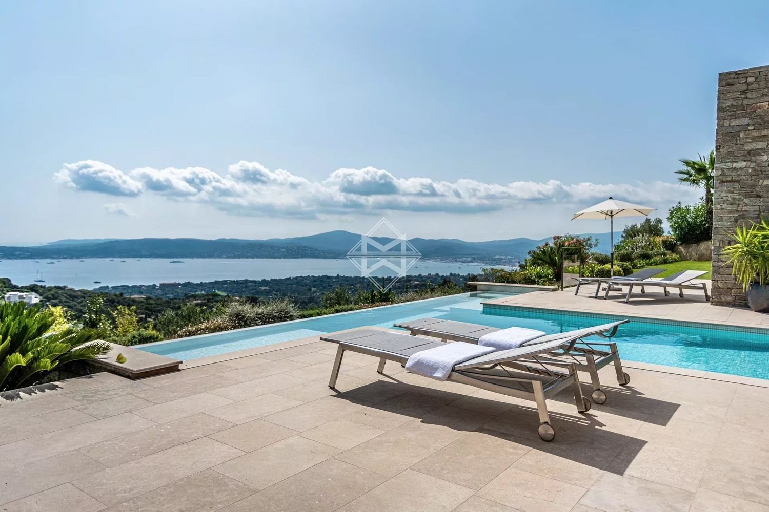 Maison à louer, 273m², Grimaud