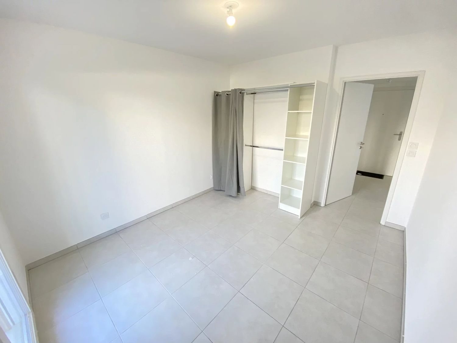 Appartement à louer, 17m², Meyreuil
